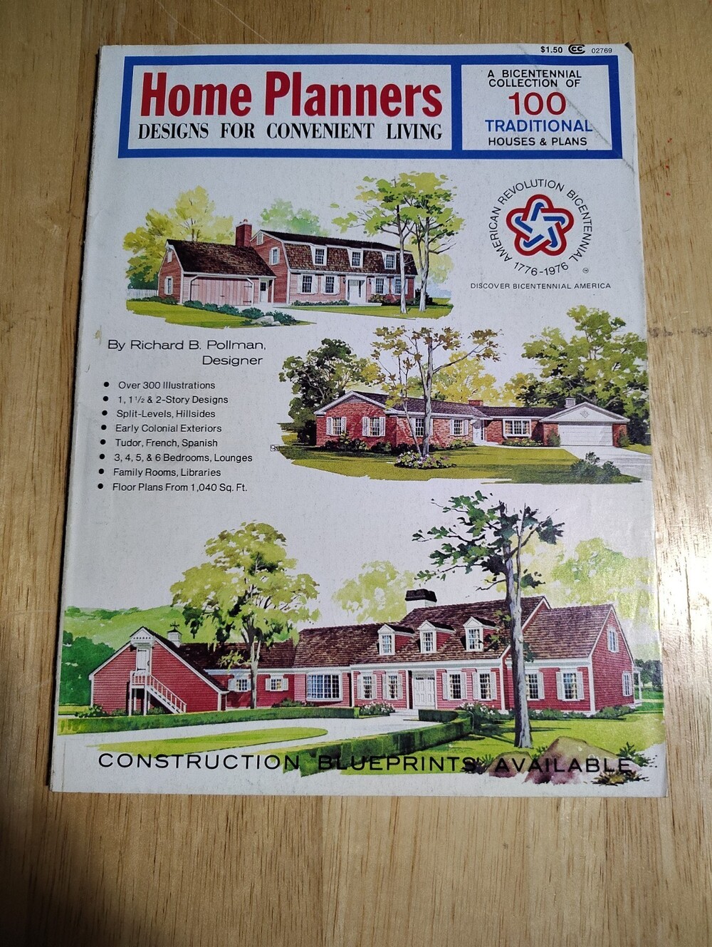 Design & Architecture 100 Traditional House & Plans - Home Planners Paperback
